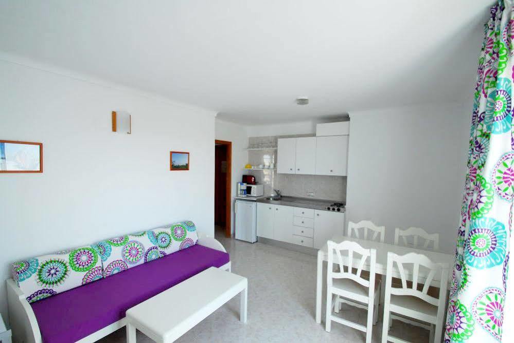 Apartamentos Andreas Colonia de Sant Jordi Bagian luar foto